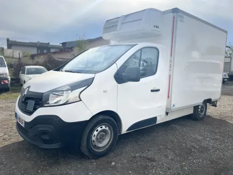 Renault Trafic — poza 2