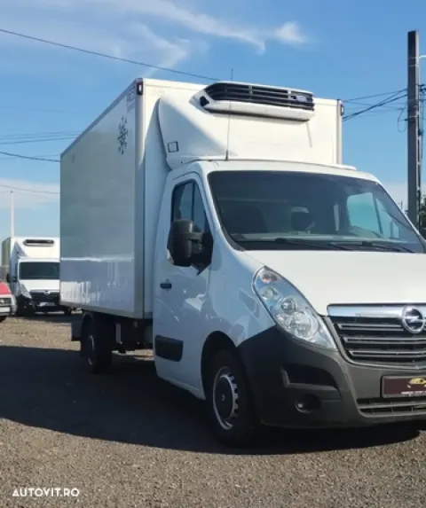 Opel Movano — poza 2
