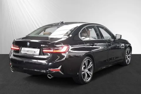 BMW 330 — poza 3