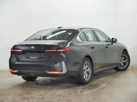 BMW 520 — poza 2