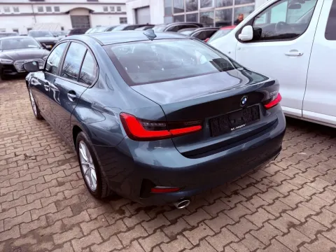 BMW 330 — poza 2