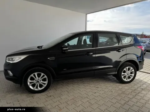 Ford Kuga — poza 3