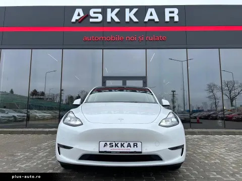 Tesla Model Y — poza 2
