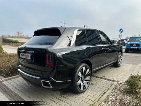 Rolls-Royce Cullinan — poza 3