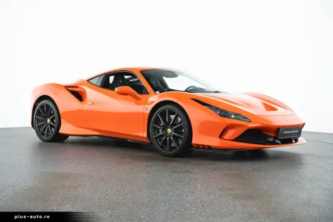 Ferrari F8 — poza 3