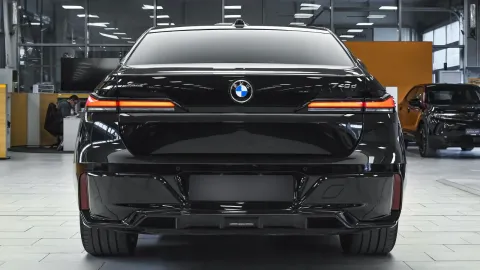 BMW 740 — poza 2
