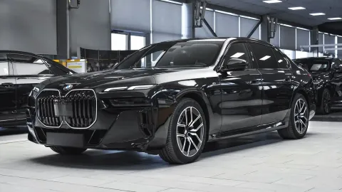 BMW 740 — poza 3