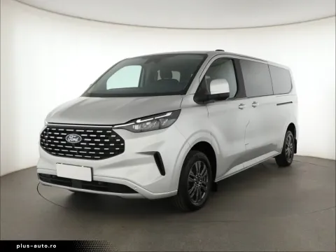 Ford Tourneo Custom — poza 2