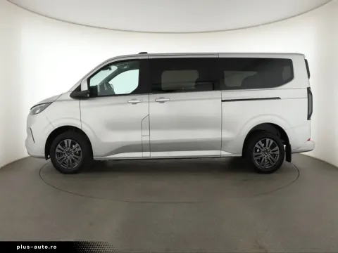 Ford Tourneo Custom — poza 3