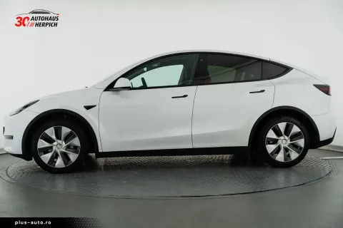Tesla Model Y — poza 2