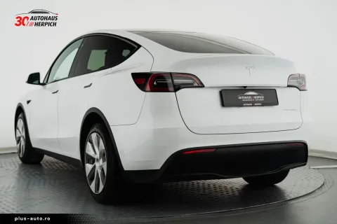 Tesla Model Y — poza 3