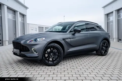 Aston Martin Dbx