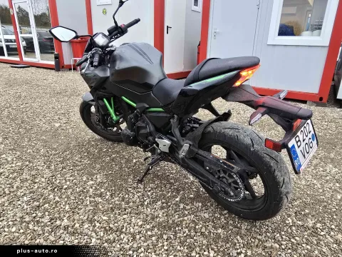 Kawasaki Z650 — poza 2