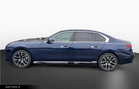 BMW 750 — poza 3