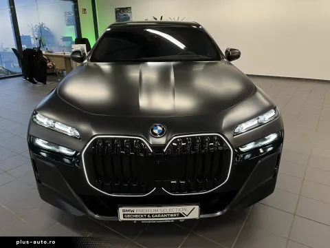 BMW 750 — poza 3
