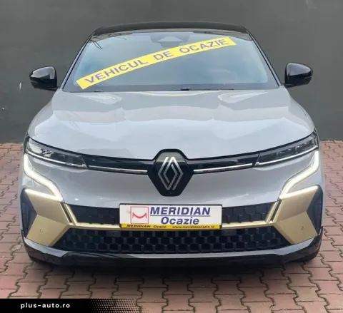 Renault Megane E-Tech — poza 2