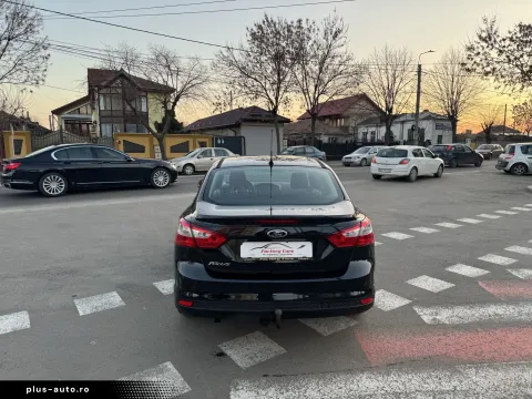 Ford Focus — poza 3