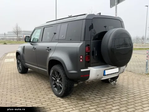 Land Rover Defender — poza 2