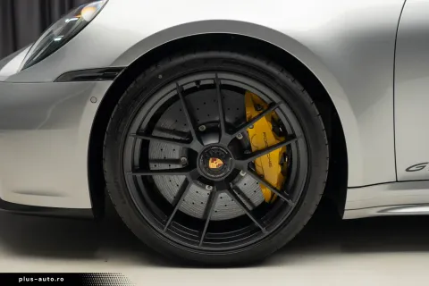 Porsche 992 — poza 3