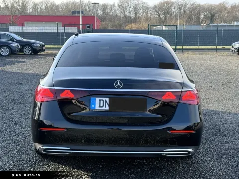 Mercedes-Benz E 200 — poza 3