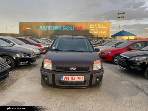 Ford Fusion — poza 2