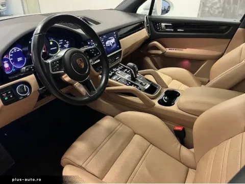 Porsche Cayenne — poza 3