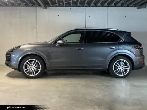Porsche Cayenne — poza 2