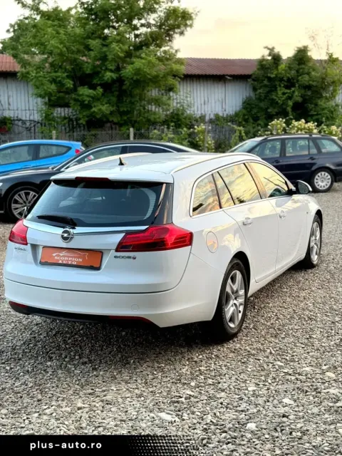 Opel Insignia — poza 3