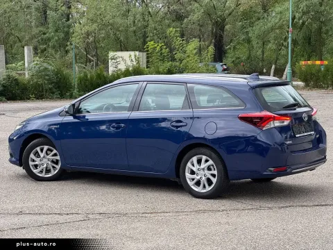 Toyota Auris — poza 3