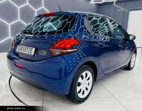 Peugeot 208 — poza 3