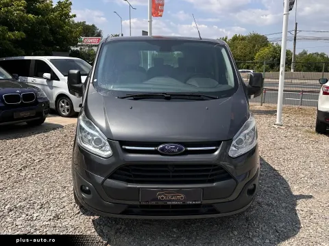 Ford Tourneo Custom — poza 2