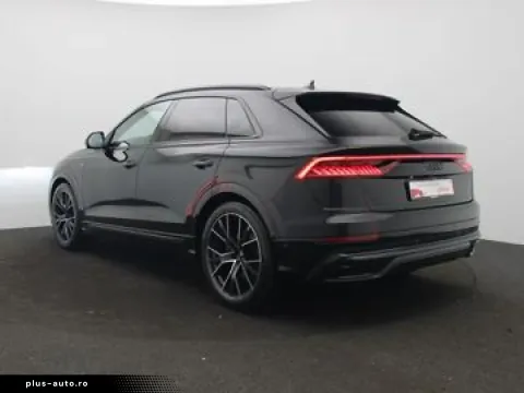 Audi Q8 — poza 3