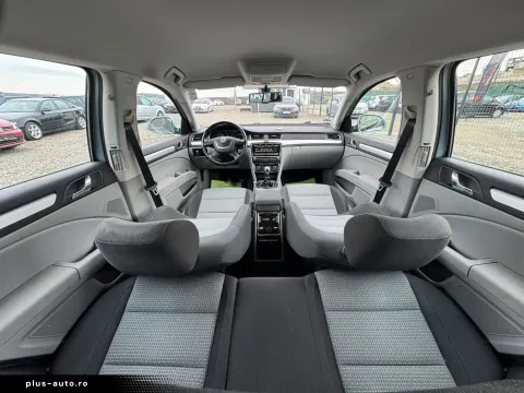 Skoda Superb — poza 2