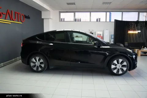 Tesla Model Y — poza 3