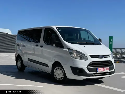 Ford Tourneo Custom — poza 3