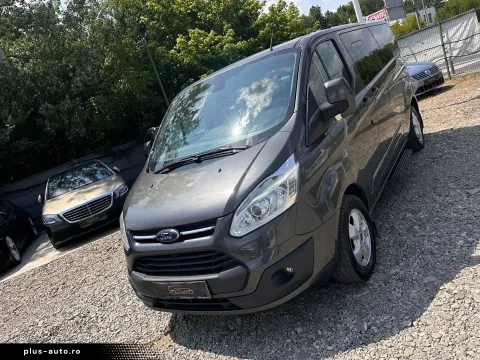 Ford Tourneo Custom — poza 3