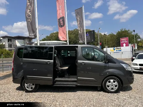 Ford Tourneo Custom — poza 2