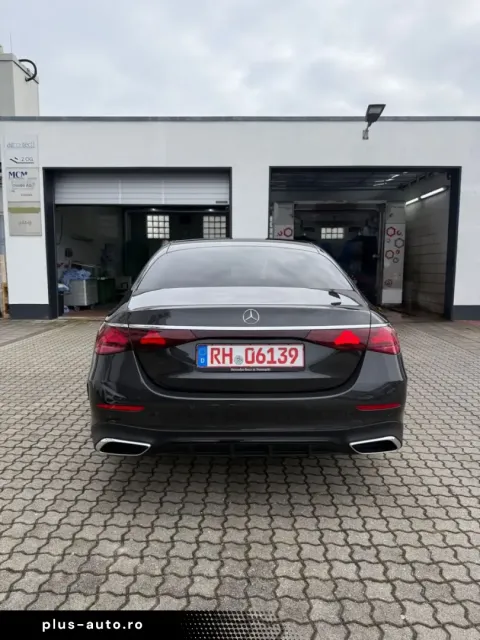 Mercedes-Benz E 220 — poza 3