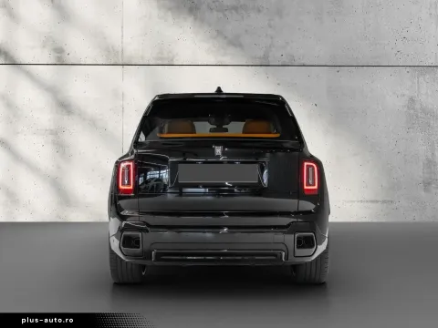 Rolls-Royce Cullinan — poza 3