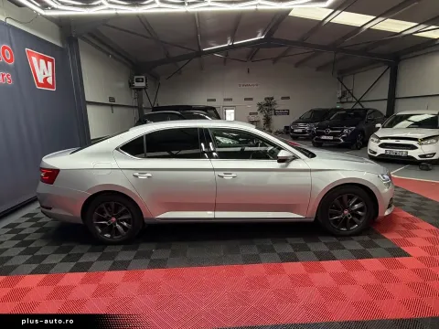 Skoda Superb — poza 3