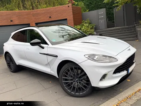 Aston Martin Dbx