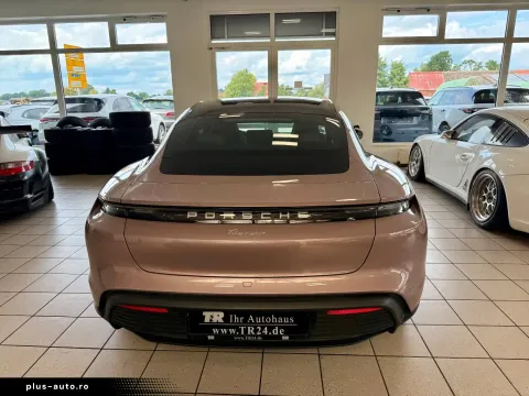 Porsche Taycan — poza 3