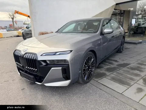 BMW 750 — poza 3
