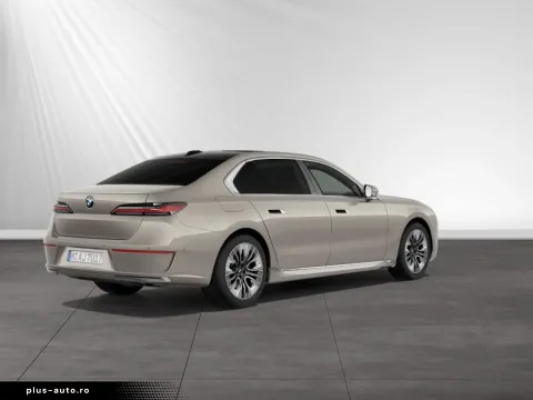 BMW 740 — poza 2
