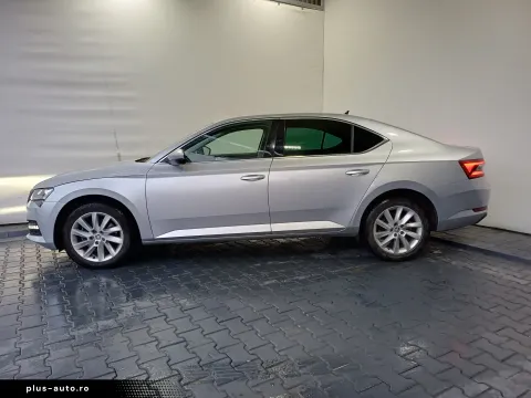 Skoda Superb — poza 2