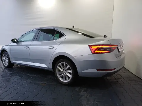 Skoda Superb — poza 3