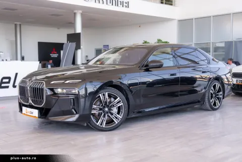 BMW 750 — poza 2