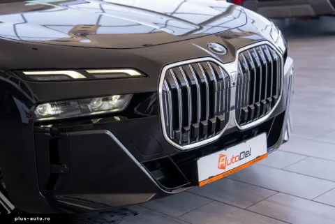 BMW 750 — poza 3