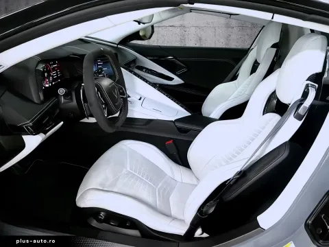 Corvette C8 — poza 2