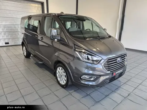 Ford Tourneo Custom — poza 3